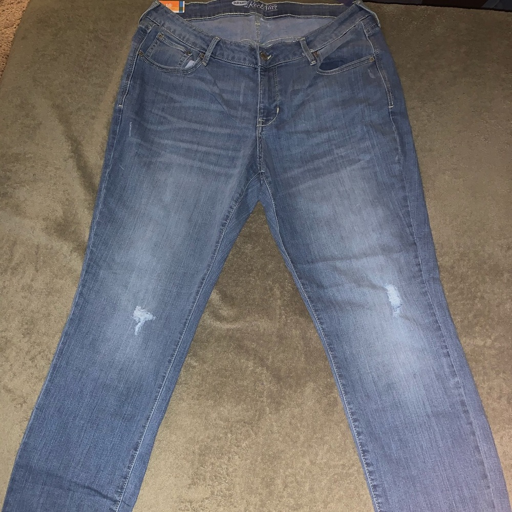 Women’s distressed ( lightly) super skinny jean 16